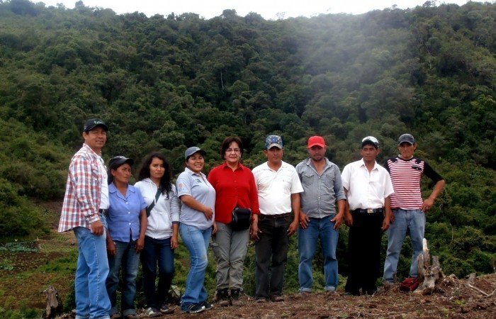 Directivos de la CC Cujaca, representante del SERNANP, IGCH y Gobierno Regional