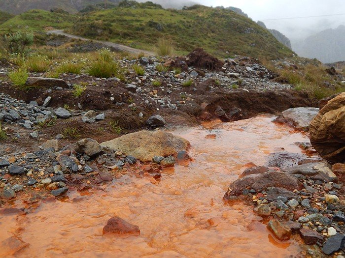 Contaminación agua Hualgayoc. Foto: Grufides