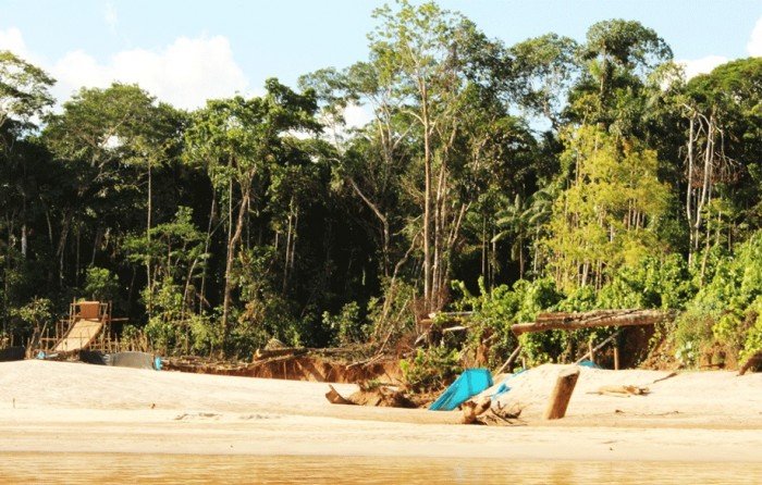 reserva_nacional_tambopata_madre_dios_mineria_17