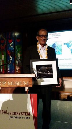 Premiación de Víctor Zambrano en Hawaii_CEPF_Foto K'erenda Zambrano