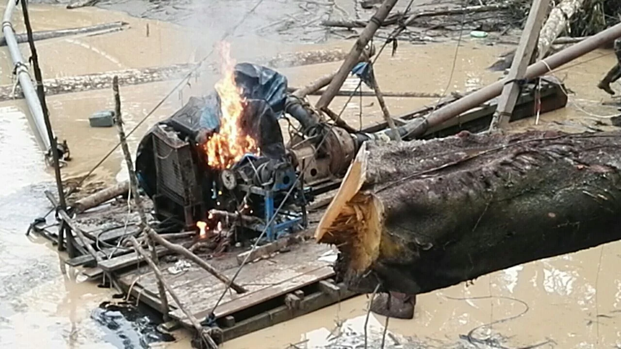 Madre de Dios: Poder Judicial liberó seis presuntos mineros ilegales_2