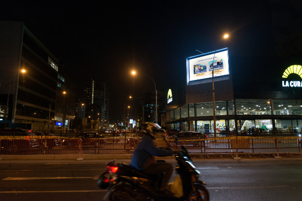 Luminica Javier Prado